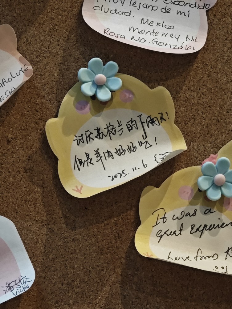 波特里小店里的手工饰品