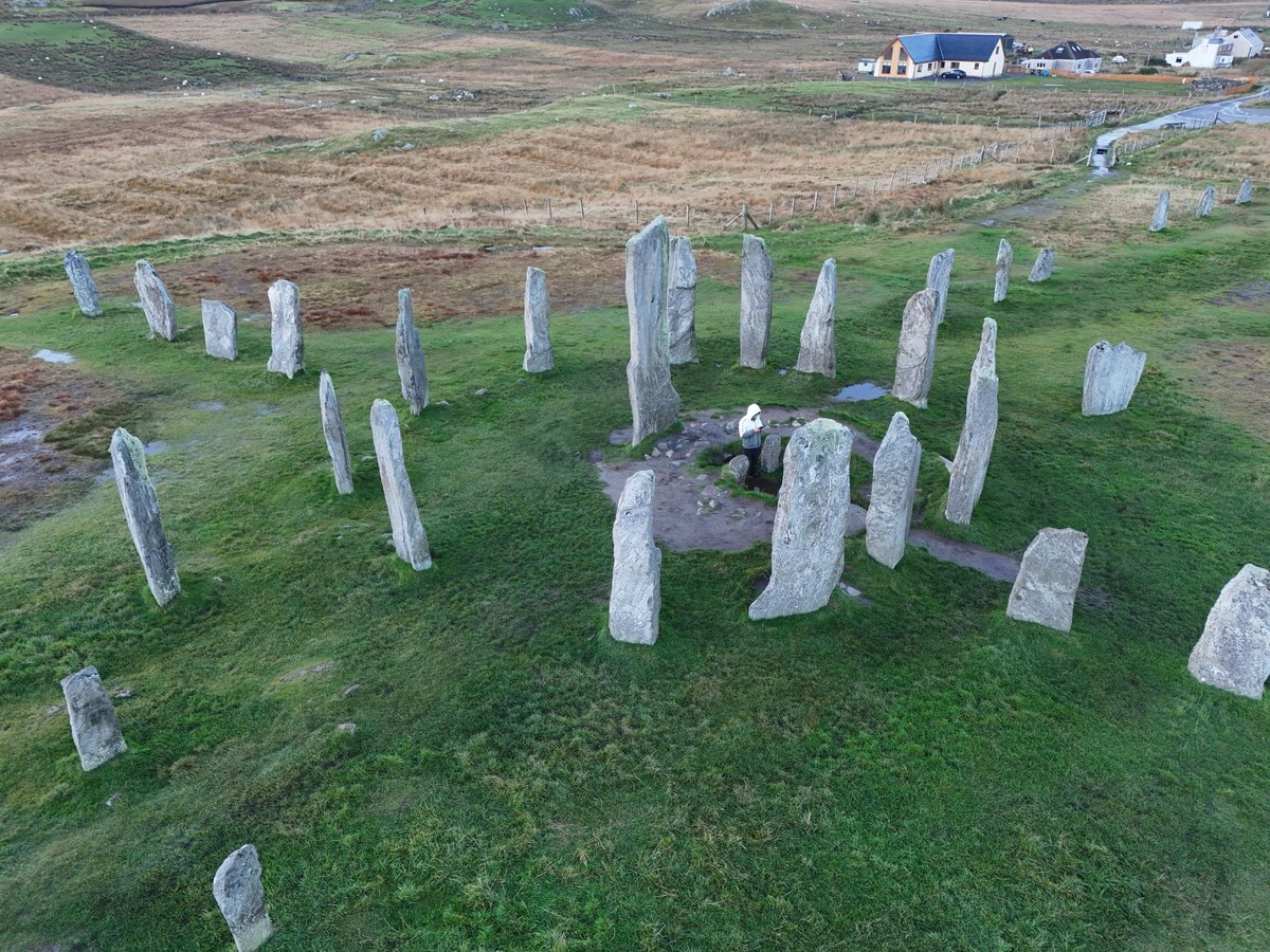 ▲英国·刘易斯岛卡拉尼什(Callanish) · 立石群(Callanish Standing Stones),约立于公元前三千年(航拍)