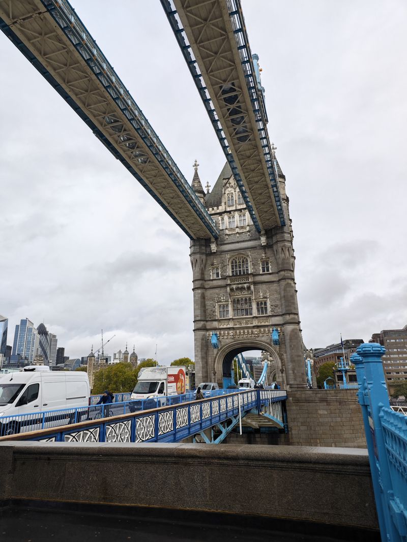 2025-10-20-london-06