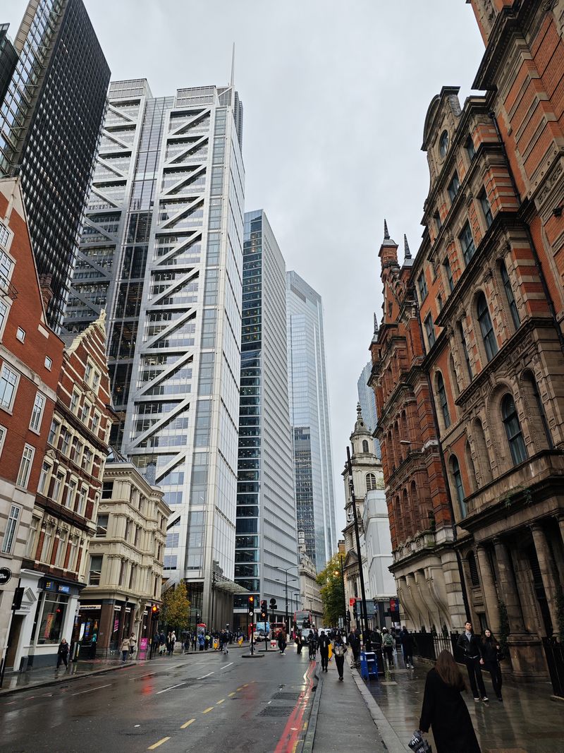 2025-10-20-london-13